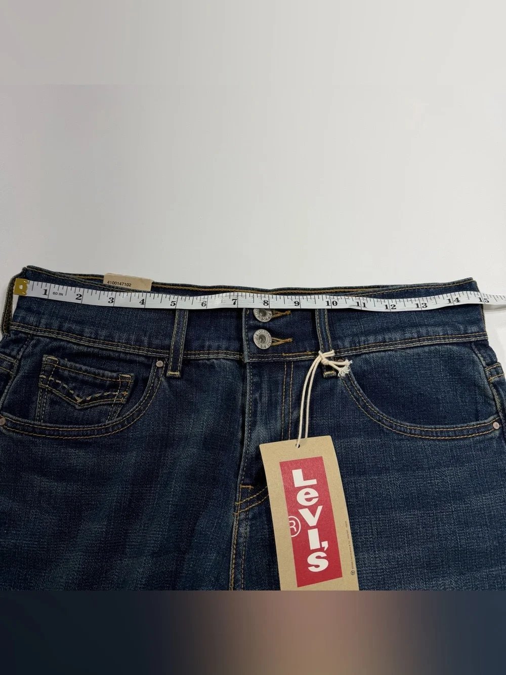 Levis 515 Bermuda Shorts Womens 4 Mid Rise Cuffed Denim Flap Pockets NWT